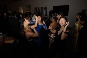 RHS Seniors on the dance floor!