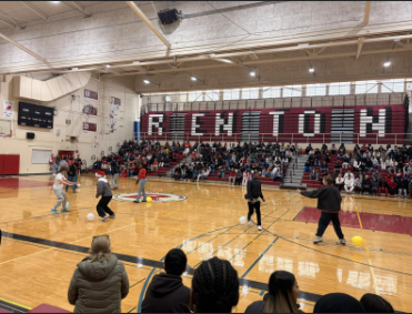 Photo of RHS students from each grade level playing Snowball Pop.